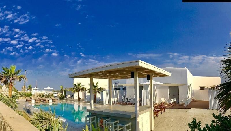 Queen Boutique Suites Mykonos Town Екстер'єр фото
