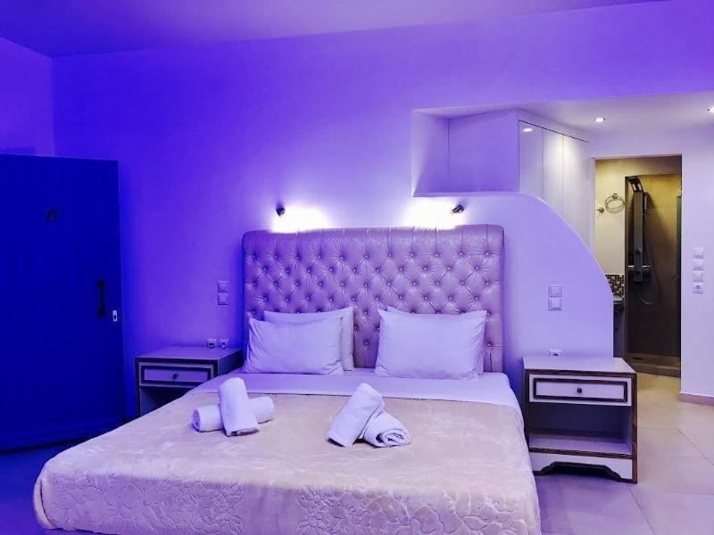 Queen Boutique Suites Mykonos Town Екстер'єр фото