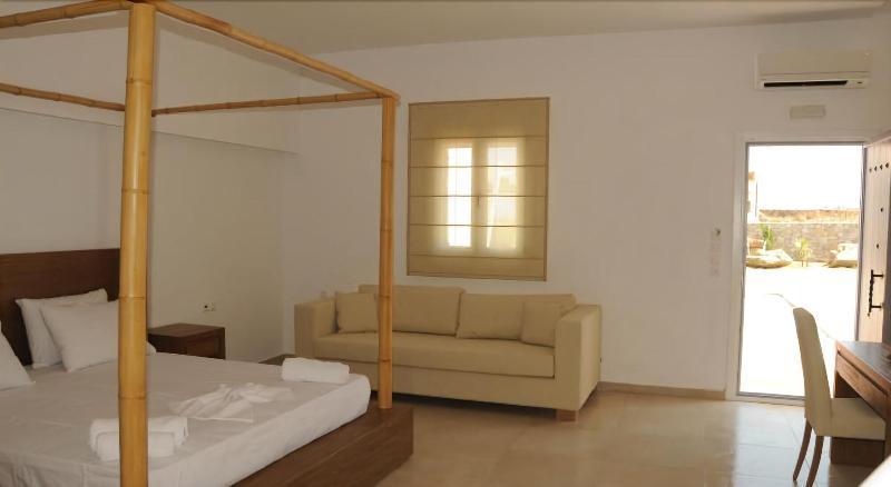 Queen Boutique Suites Mykonos Town Екстер'єр фото