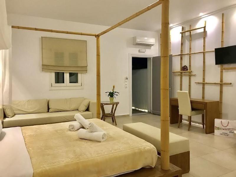 Queen Boutique Suites Mykonos Town Екстер'єр фото