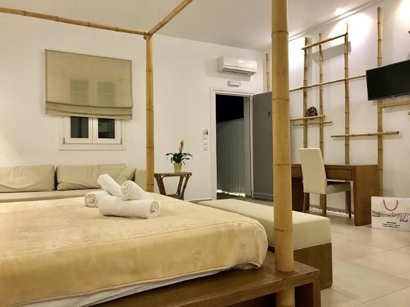 Queen Boutique Suites Mykonos Town Екстер'єр фото