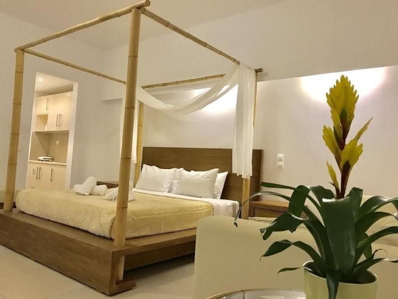 Queen Boutique Suites Mykonos Town Екстер'єр фото