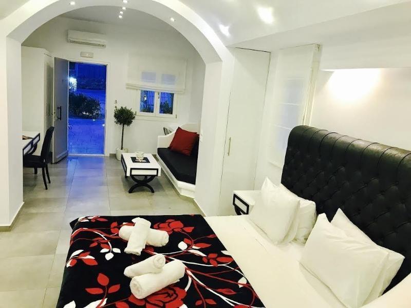 Queen Boutique Suites Mykonos Town Екстер'єр фото