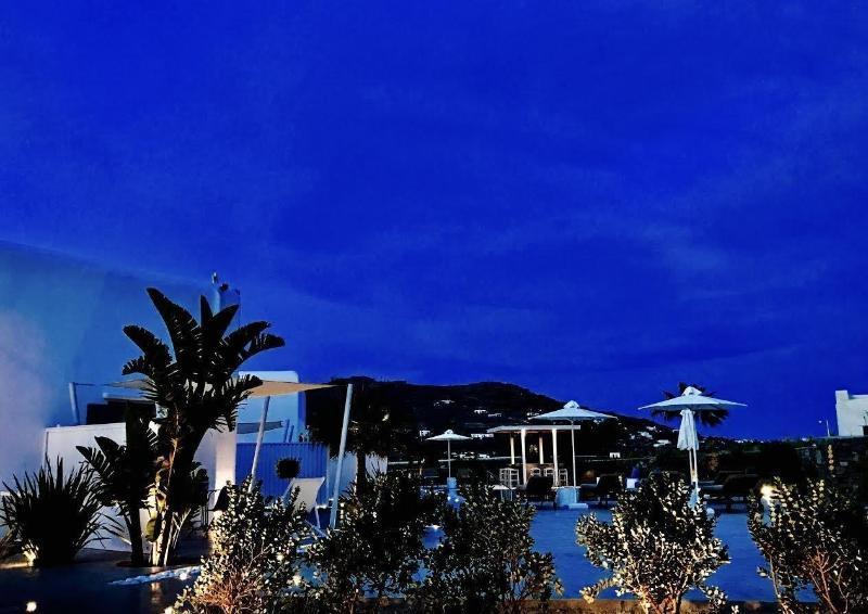 Queen Boutique Suites Mykonos Town Екстер'єр фото