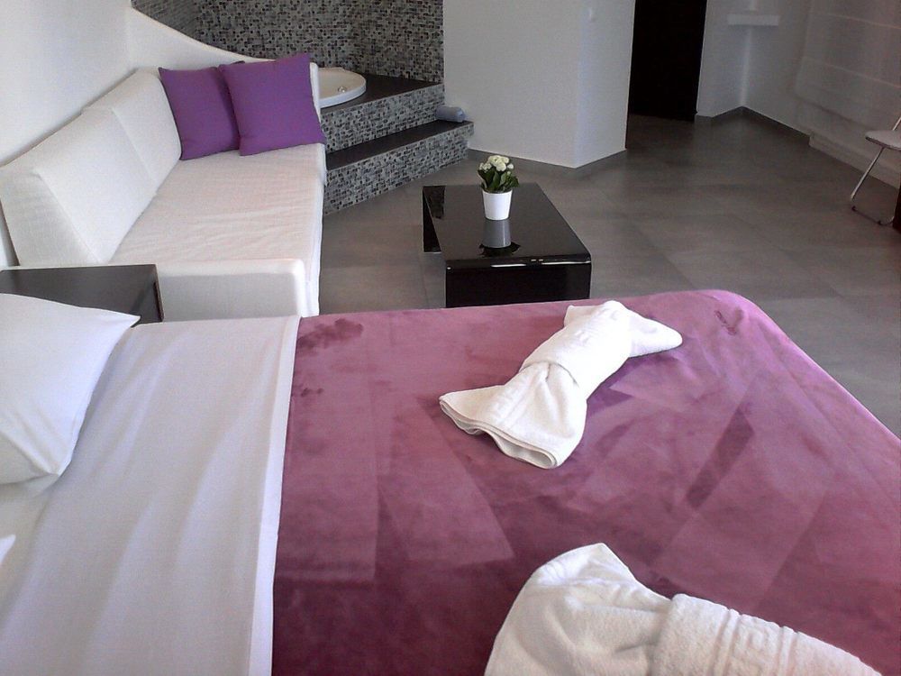 Queen Boutique Suites Mykonos Town Екстер'єр фото