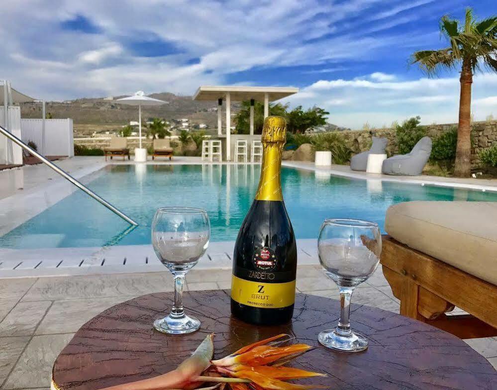 Queen Boutique Suites Mykonos Town Екстер'єр фото