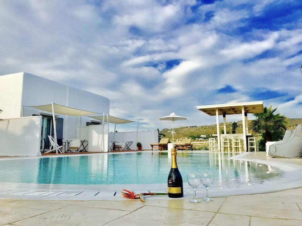 Queen Boutique Suites Mykonos Town Екстер'єр фото